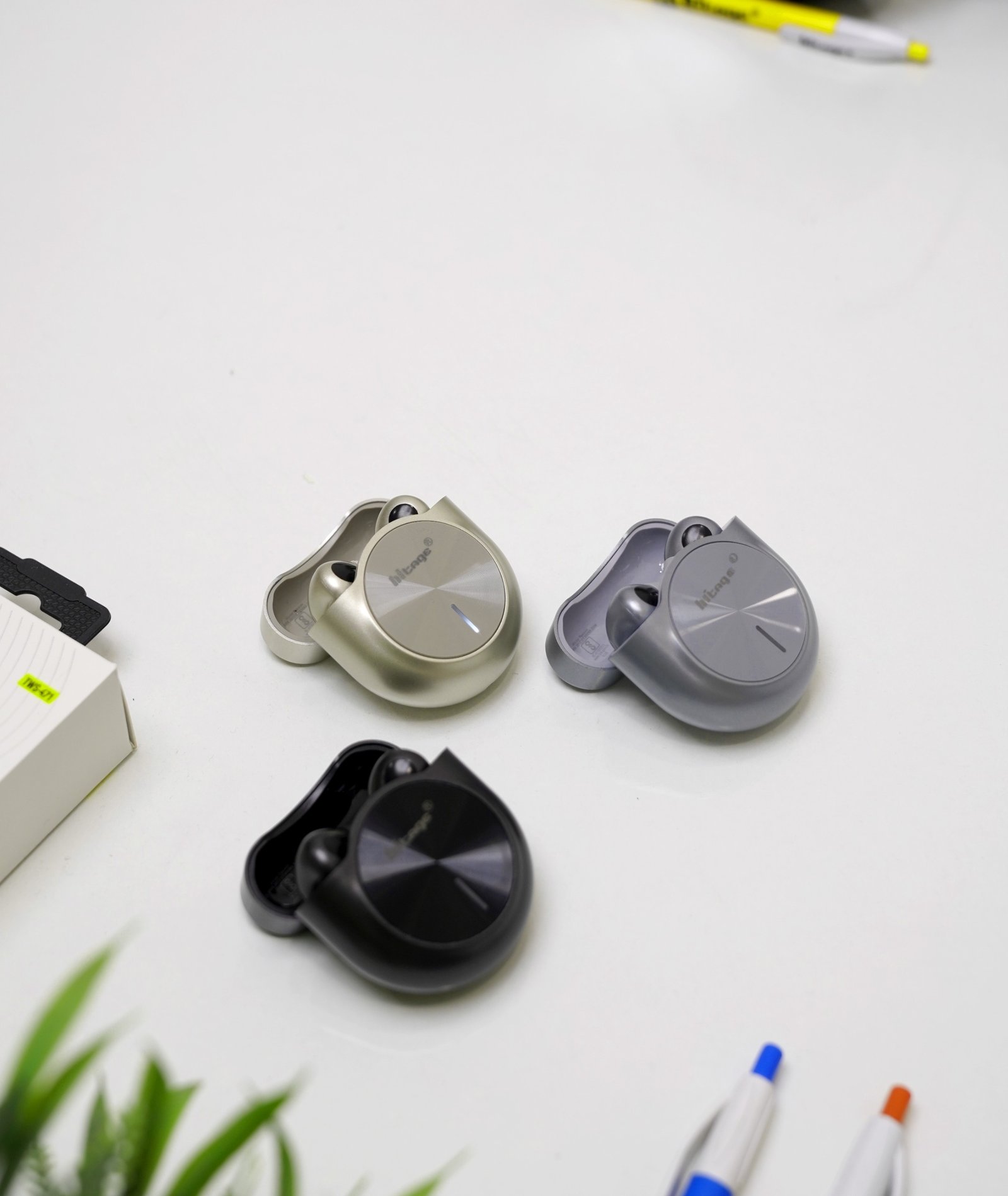 TWS-471 Hitage Wireless Earbuds - Image 1